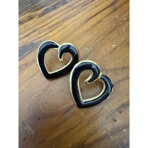Vintage Gold Tone Black Heart Earrings ~1”